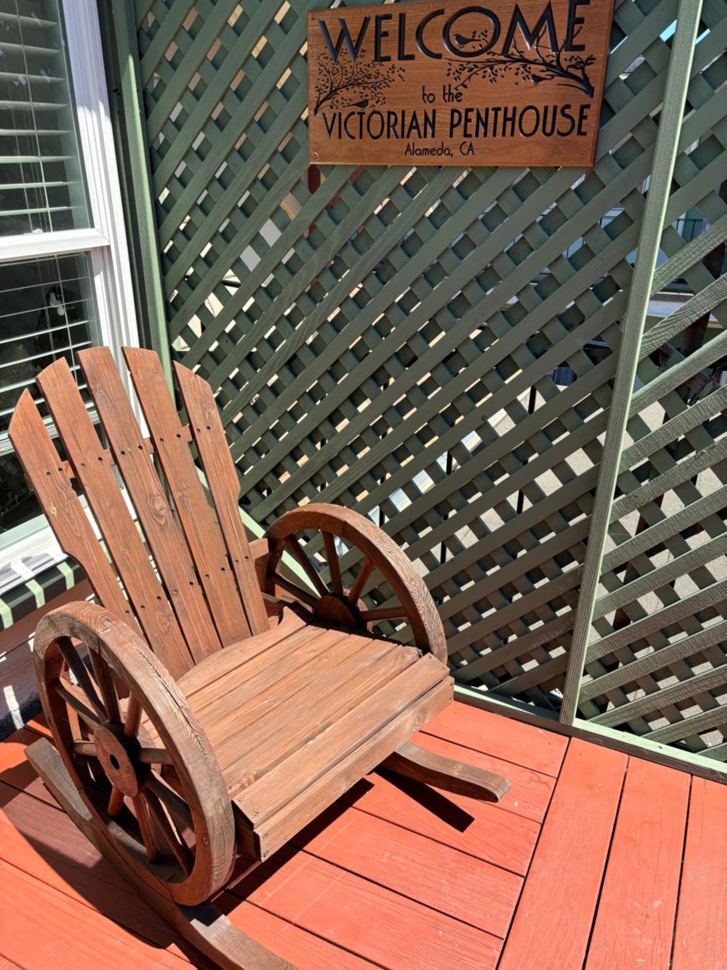 Alameda 3Br Unique Victorian Penthouse With Deck And Outdoor Furniture, Ac, 3 Blocks To Beach & Shopping Center & 2 Free Parking Spaces Exterior foto